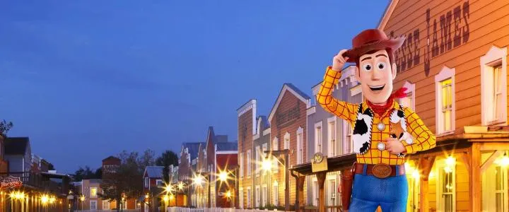 Cazare la Hotelurile Disney® cu acces exclusiv Magic Hour